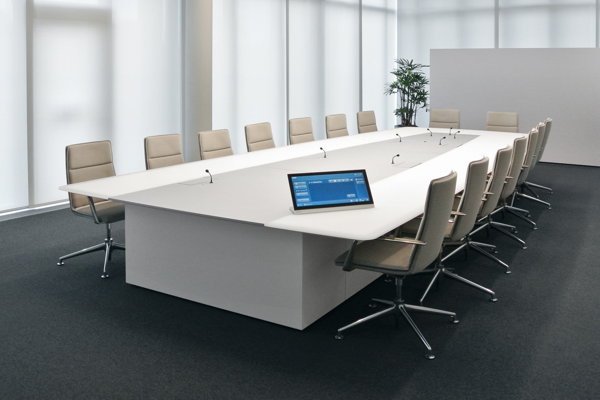 Individuelle Konferenztischanlage_C3 — Tables — Holzmedia